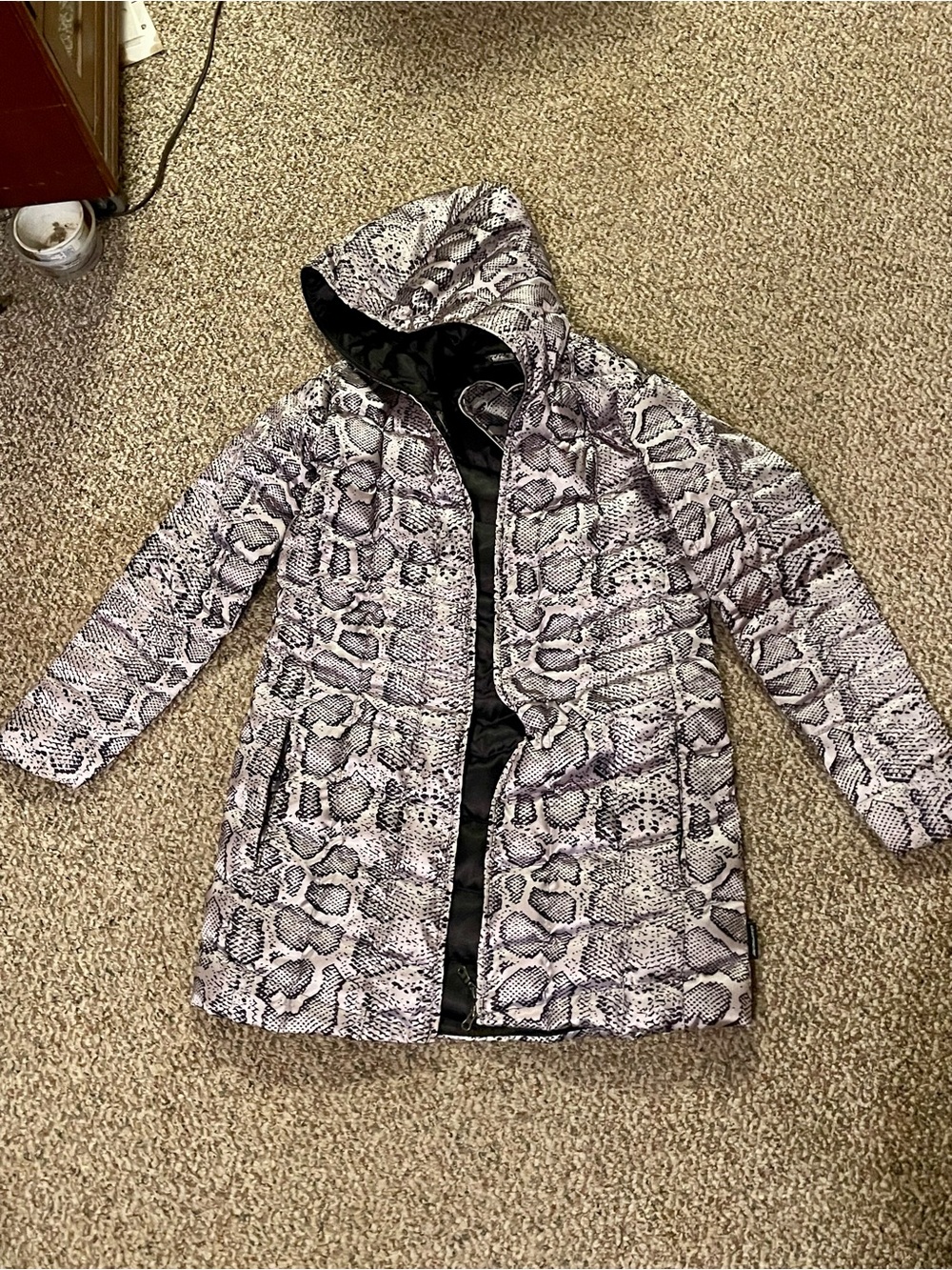 Snake-Print Hooded Puffer Jacket - Black & Gray